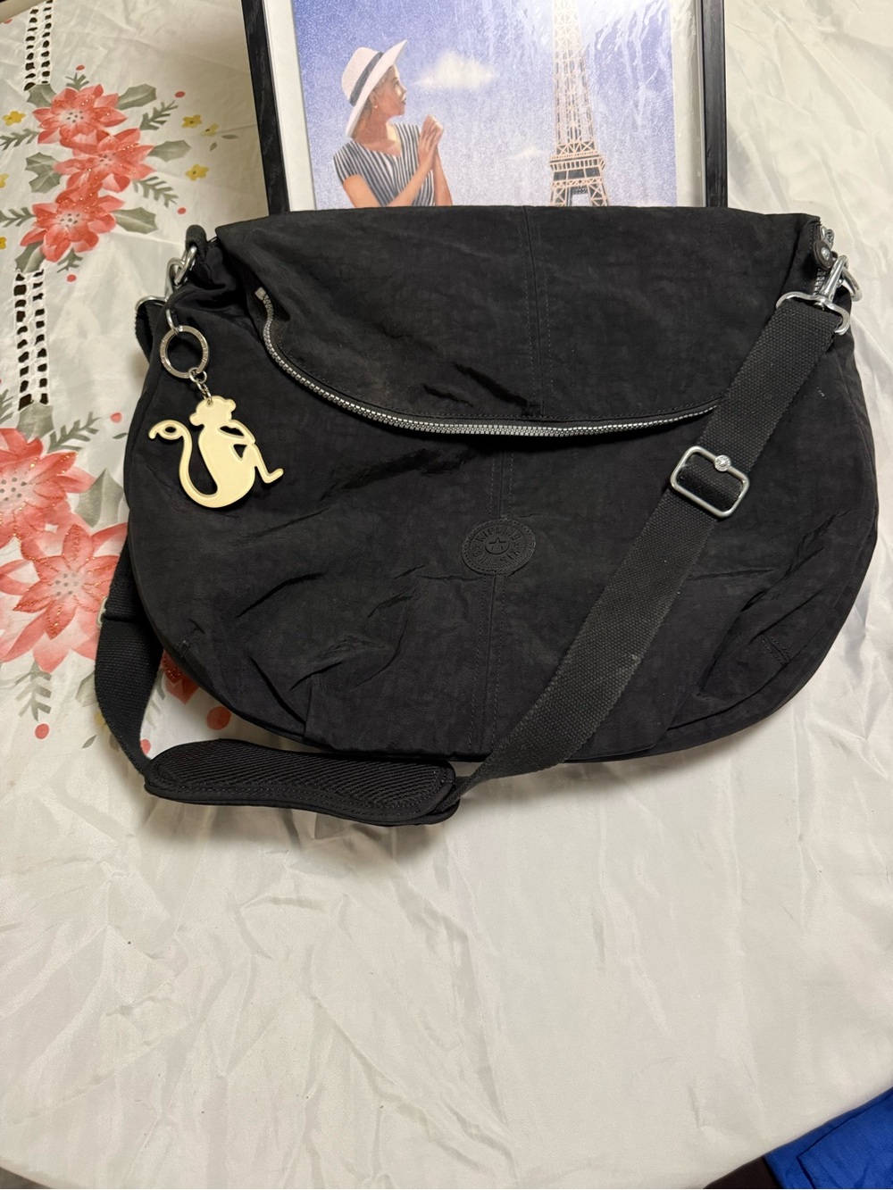 Black Crossbody Shoulder Bag - Classic Everyday Carry